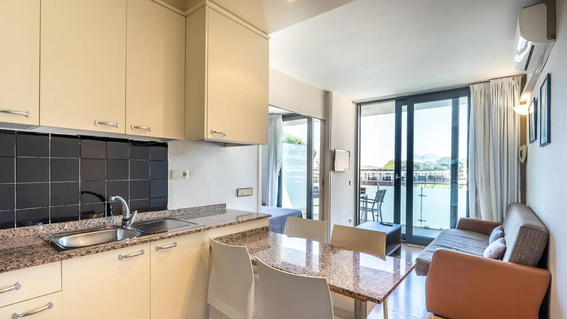 Aparthotel Comtat Sant Jordi Platja d'Aro Spagna